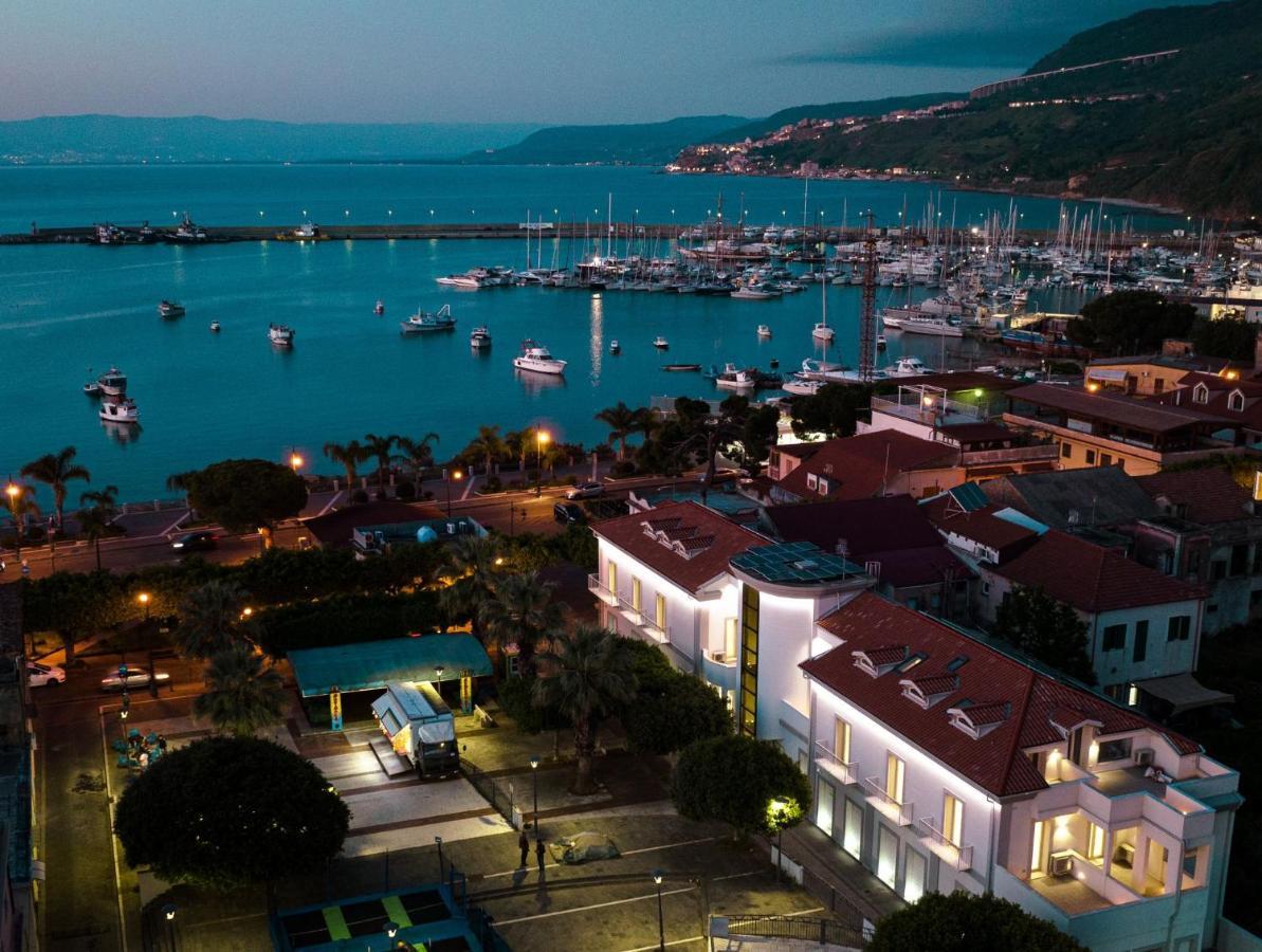 Gt Apartments - New Opening Vibo Marina Exterior foto